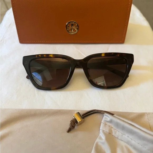 Tory Burch | Accessories | Tory Burch Kira Cat Eye Tortoise  display picture 2